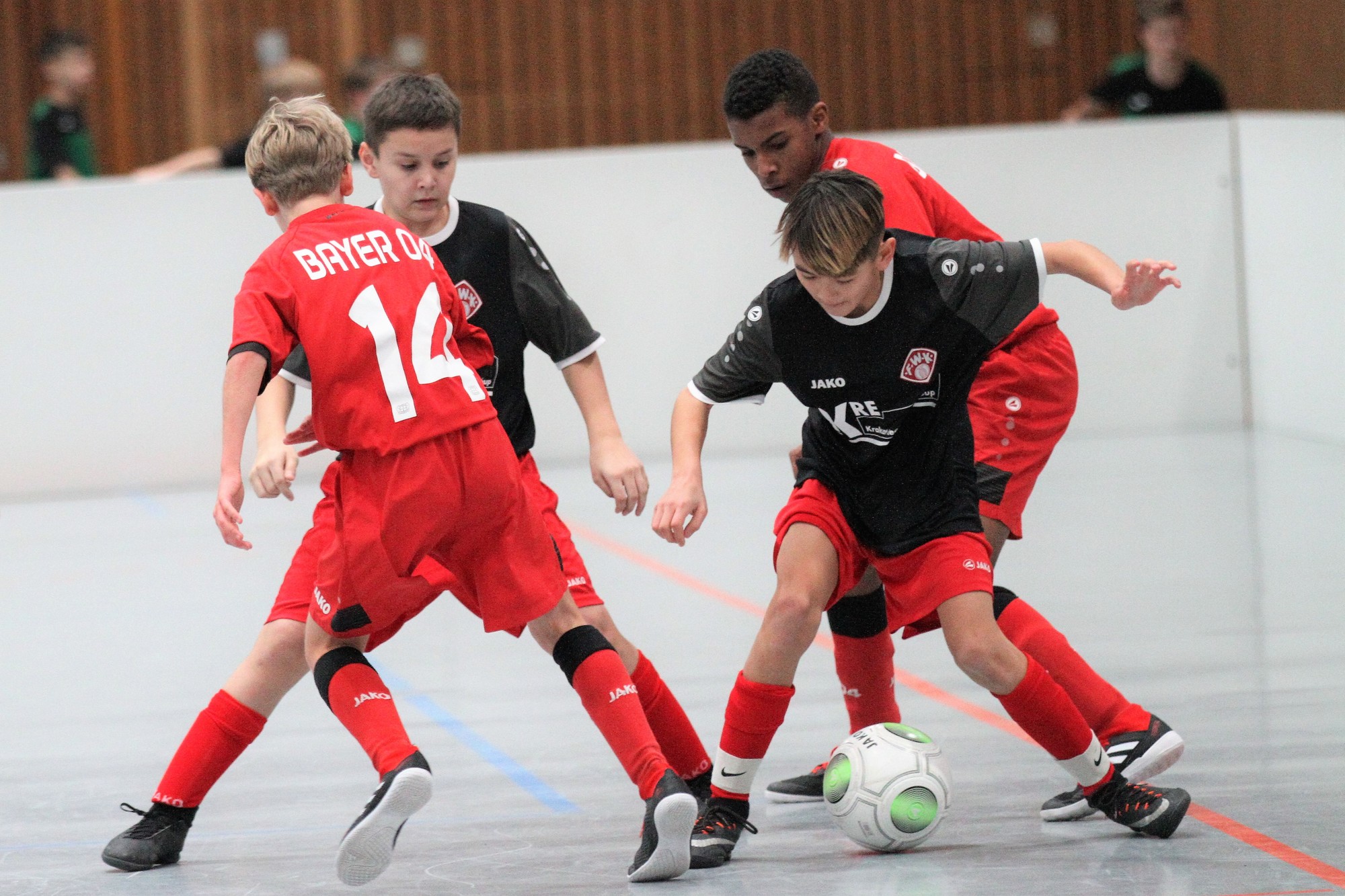 U13 Scheidet Erst Gegen Den Spateren Turniersieger Bayer Leverkusen Aus Wurzburger Kickers